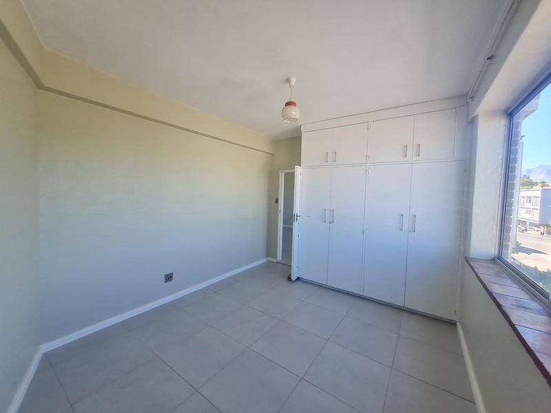 To Let 3 Bedroom Property for Rent in Somerset West Western Cape